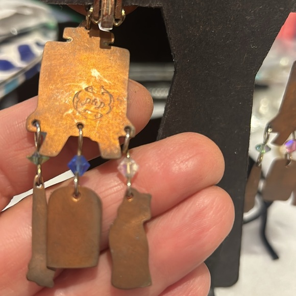 Vintage “Artist’s Palette” Earrings by Designs from the Deep-Boutique - Picture 5 of 8